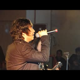 Thu Sein Ta Yauk (သူစိမ်းတစ်ယောက်)